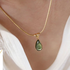 Aurora - Green Necklace