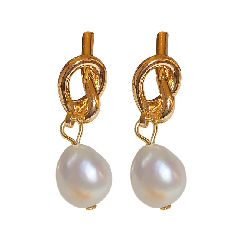 Tara - Pearl Earrings